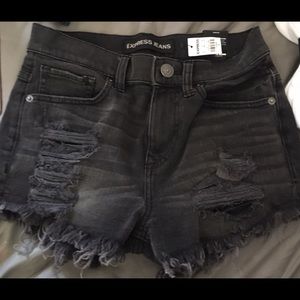 4/$28 ❤️ Express HighWaist Black Distressed Shorts
